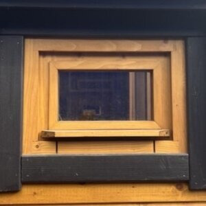 Окно 300×400 в донышке сбоку